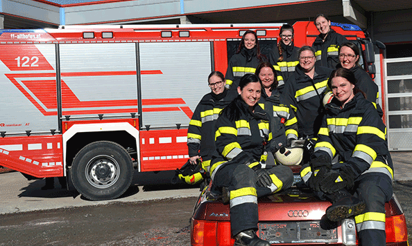 
Unsere
Feuerwehrdamen – Wir sind ein Feuerwehrfreundlicher Betrieb! 