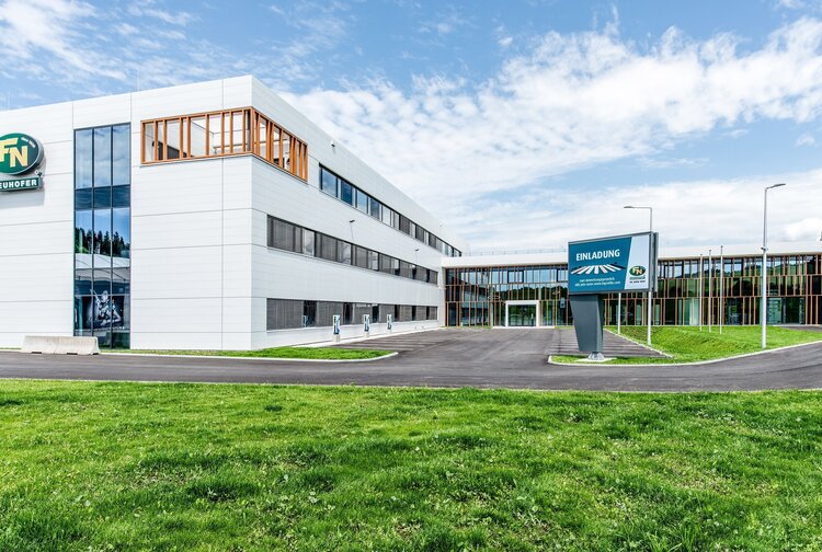 NEUHOFER HOLZ GmbH Bild 1