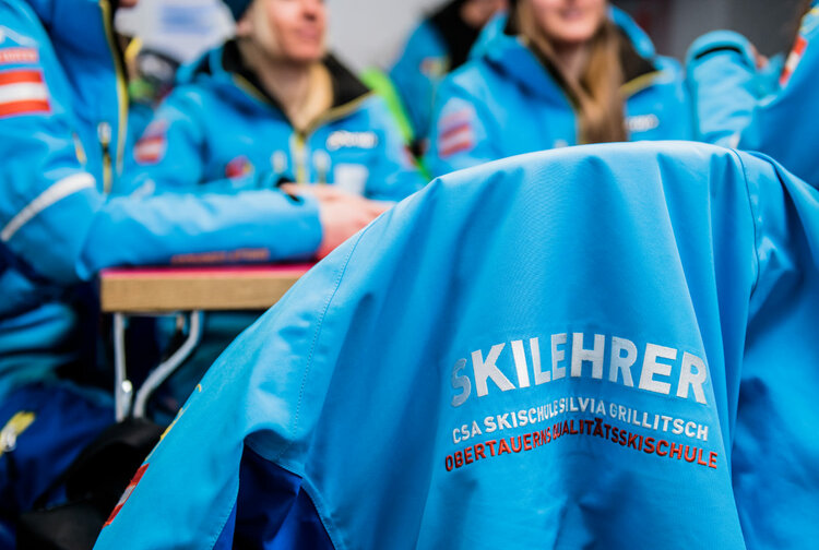 Skischule Silvia Grillitsch GmbH & Co KG Bild 7
