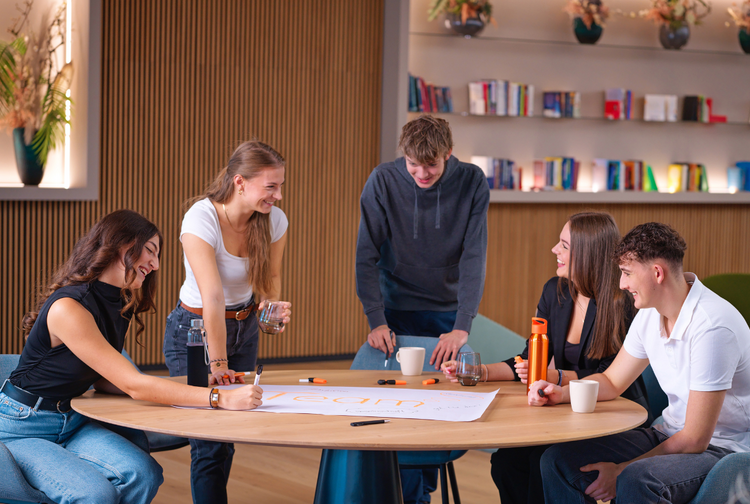 Porsche Holding GmbH Bild 3