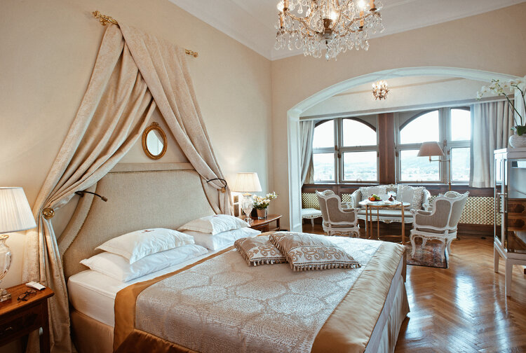 Hotel Schloss Mönchstein Docis GmbH & Co KG Bild 5