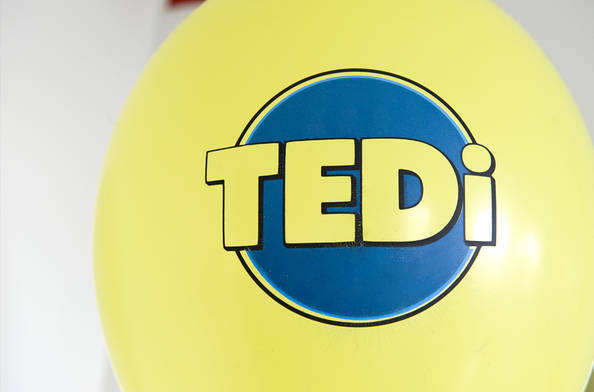 TEDi Luftballons gibt es bei jeder Neueröffnung für unsere Jung-KundInnen