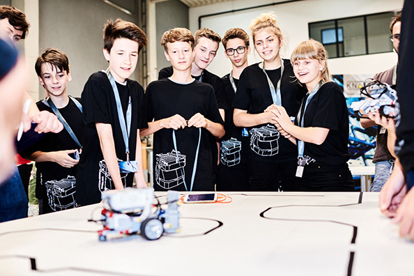 Der Robotik-Schülerwettbewerb findet jährlich in Dobl statt.