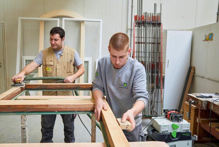 KAUN DIE TISCHLERIN - FENSTER TÜREN MÖBEL Bild 4