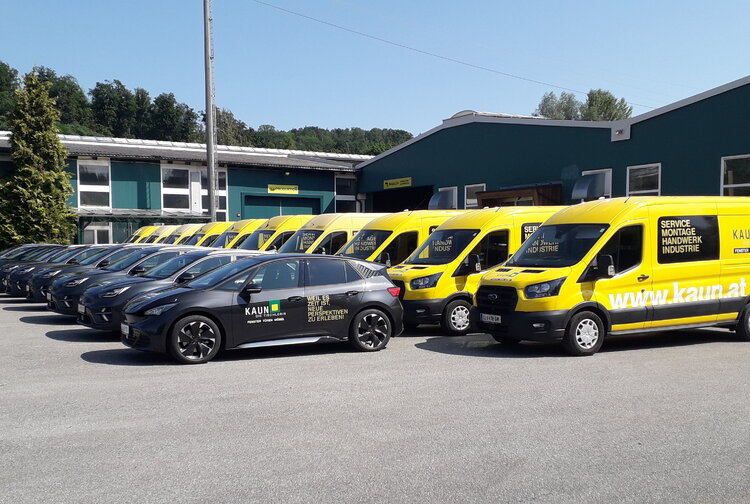 KAUN DIE TISCHLERIN - FENSTER TÜREN MÖBEL Bild 2