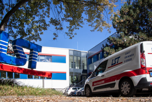 Labor Strauss Sicherungsanlagenbau GmbH