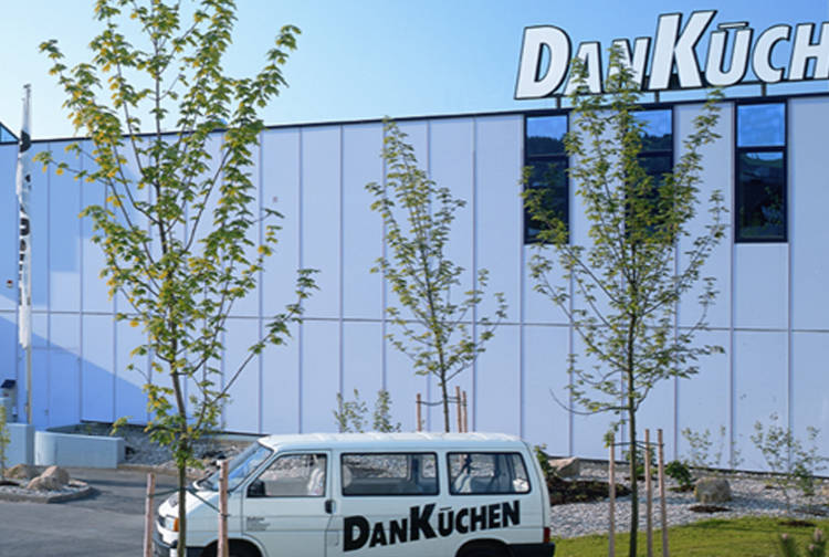 Dan-Küchen Möbelfabrik M. Danzer GmbH Bild 1